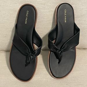 Cole Haan Flip Flops Size 8.5 NWT
